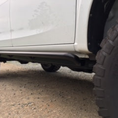 Isuzu D-Max Angled Sliders 04